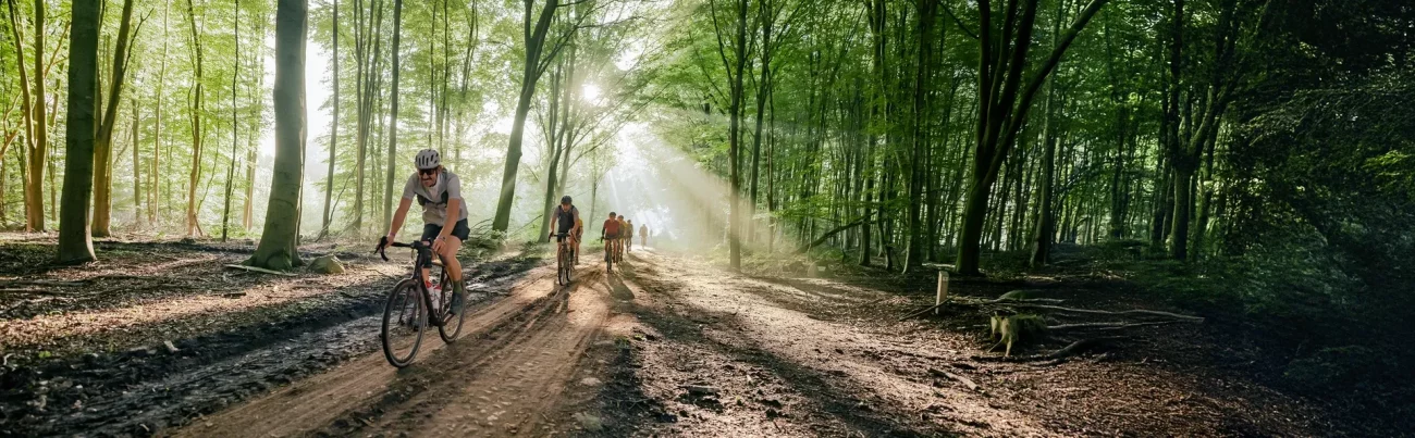 Cross Country Mountain Bikers wear the deuter Rogla XC and Gravel ready hydration pack